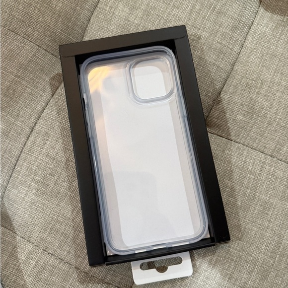 tech21 Evo Clear Phone Case for Apple iPhone 12 Pro Max - Picture 2 of 3